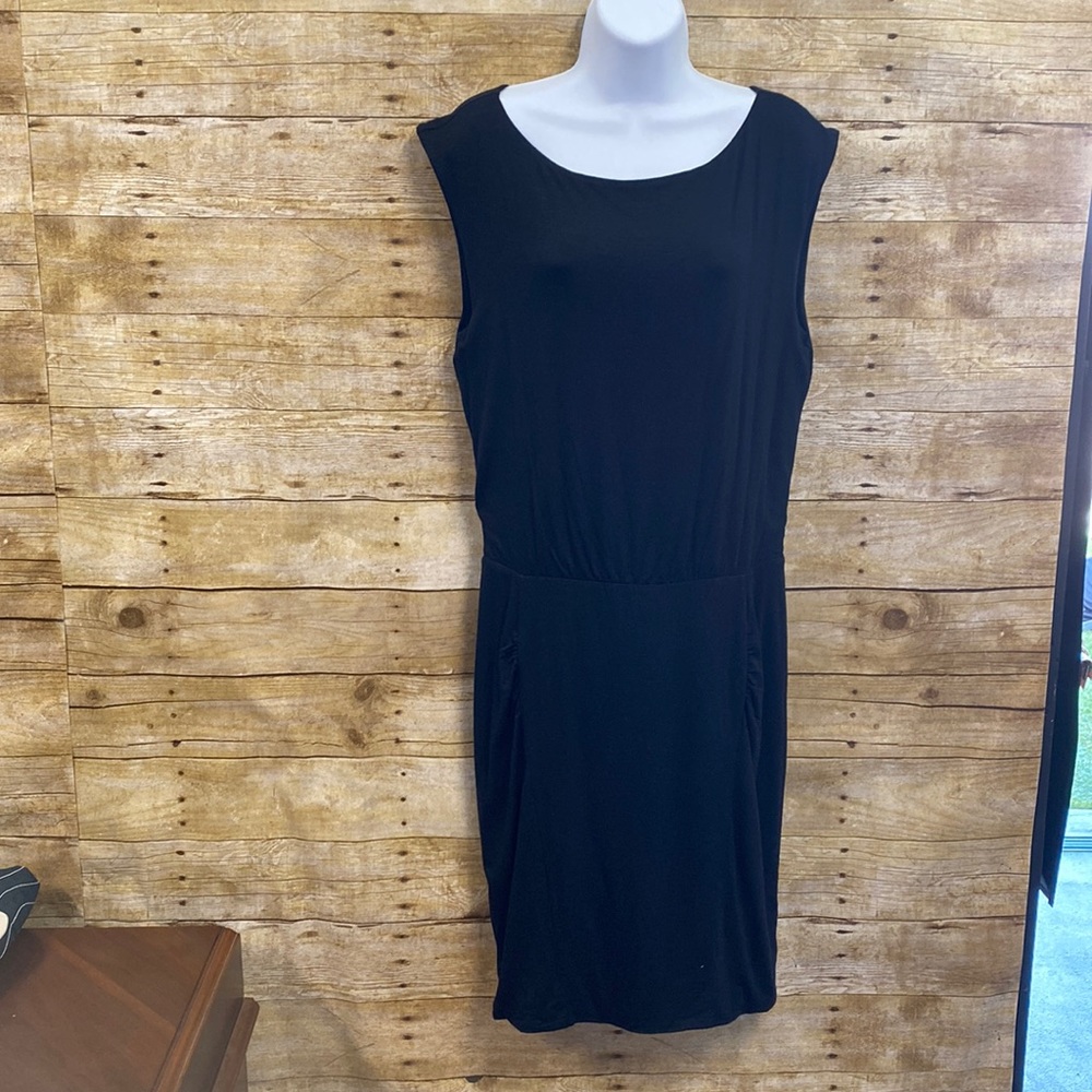 Athleta little black dress size small